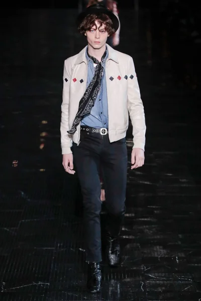 Look 35